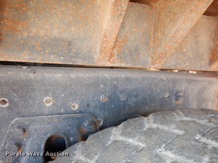 image for item DJ2886 1995 Ford L8000  dump truck