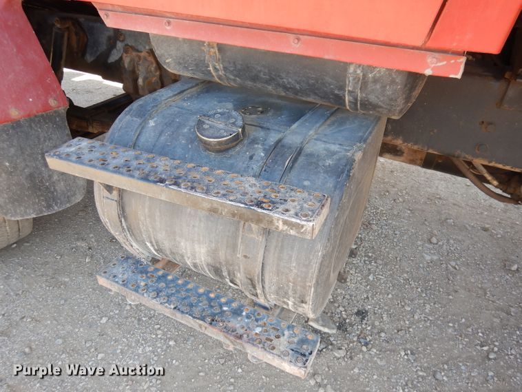 image for item DJ2886 1995 Ford L8000  dump truck