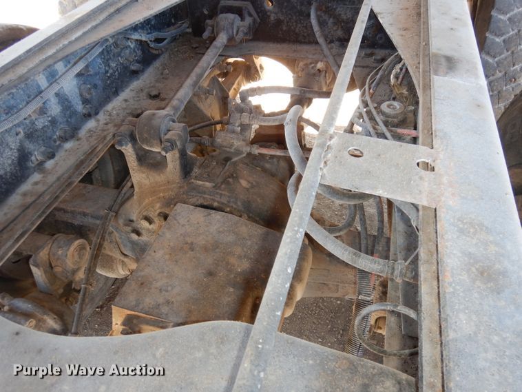 image for item DJ2886 1995 Ford L8000  dump truck