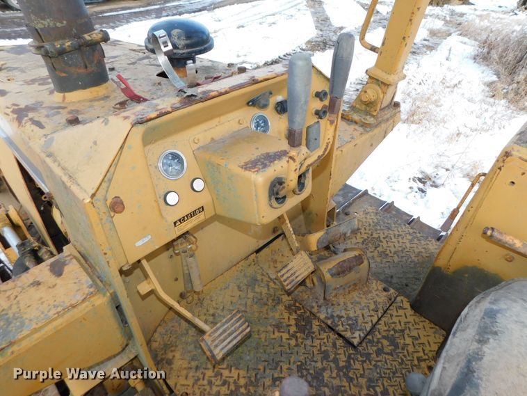 image for item DJ5944 1984 Komatsu D31P-17  dozer