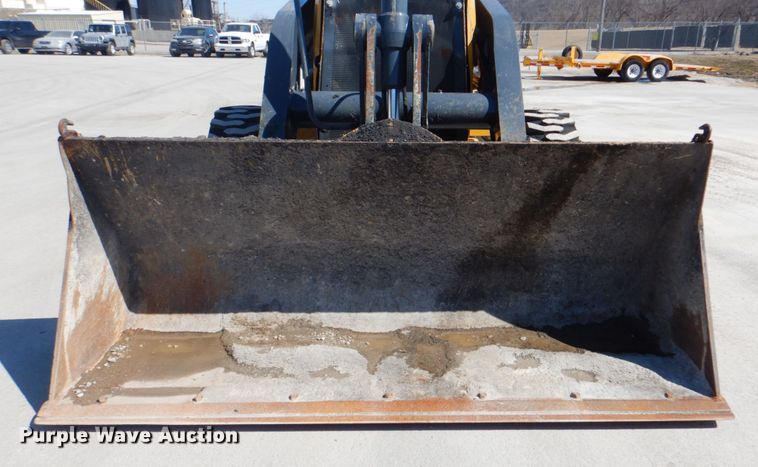 image for item DJ8709 2015 John Deere 210LEP  landscape tractor