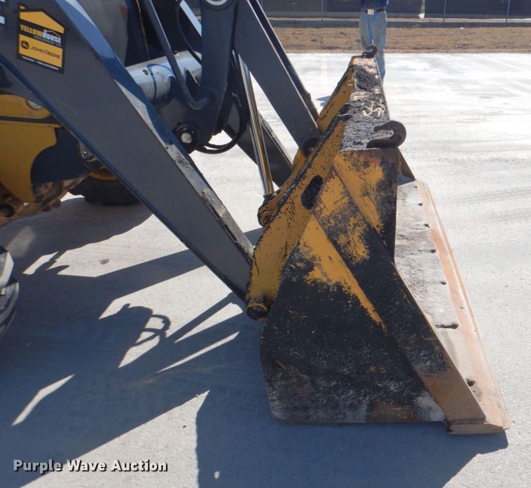 image for item DJ8709 2015 John Deere 210LEP  landscape tractor