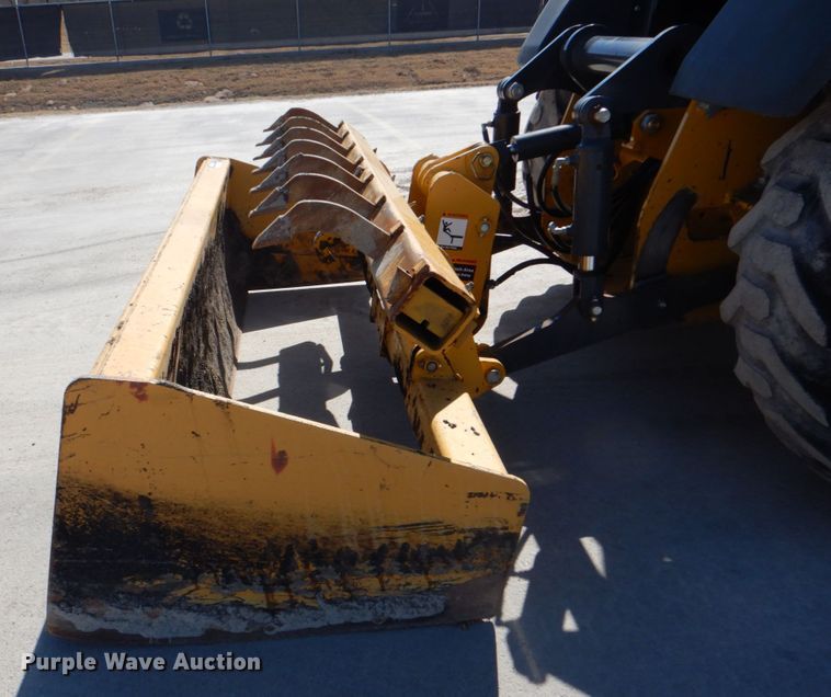 image for item DJ8709 2015 John Deere 210LEP  landscape tractor