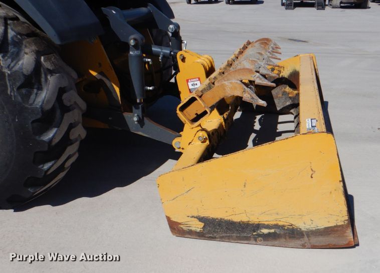 image for item DJ8709 2015 John Deere 210LEP  landscape tractor