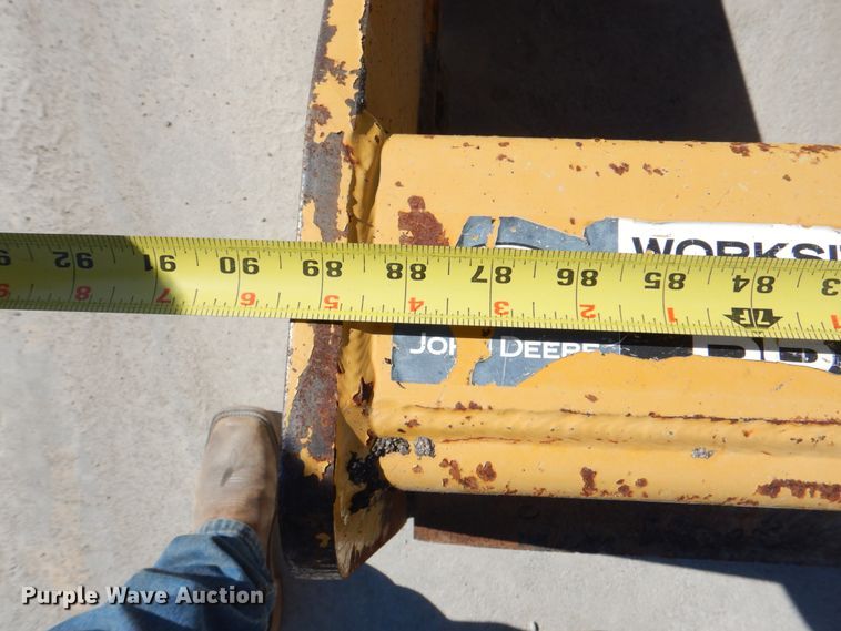 image for item DJ8709 2015 John Deere 210LEP  landscape tractor