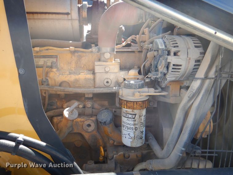 image for item DJ8709 2015 John Deere 210LEP  landscape tractor