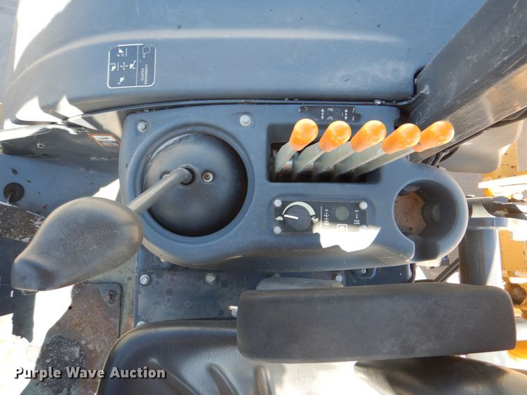 image for item DJ8709 2015 John Deere 210LEP  landscape tractor