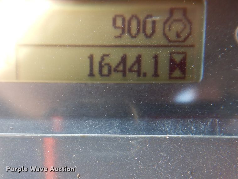 image for item DJ8709 2015 John Deere 210LEP  landscape tractor