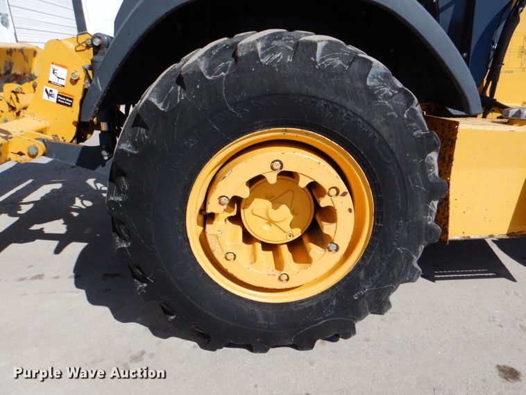 image for item DJ8709 2015 John Deere 210LEP  landscape tractor