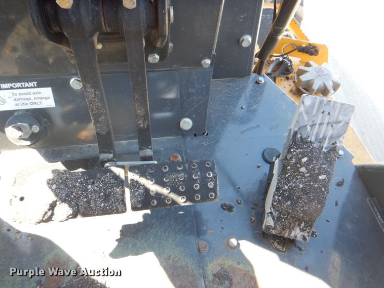 image for item DJ8709 2015 John Deere 210LEP  landscape tractor