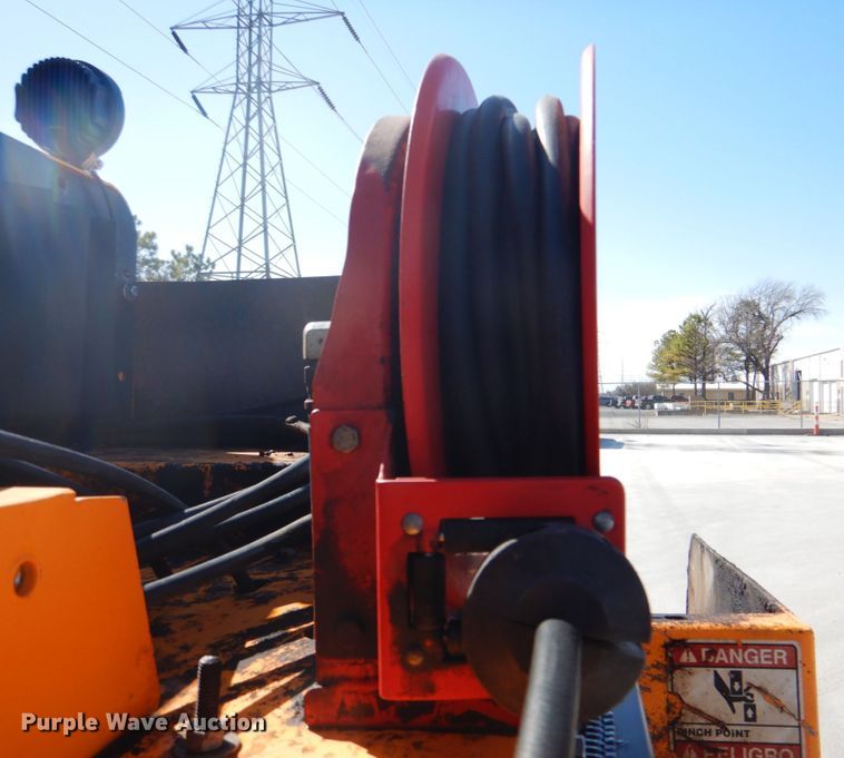 image for item DJ8711 2016 Lee Boy 8510C  paver