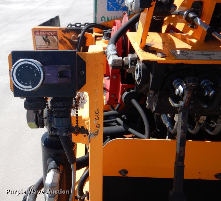 image for item DJ8711 2016 Lee Boy 8510C  paver