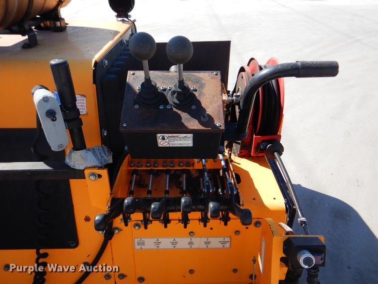 image for item DJ8711 2016 Lee Boy 8510C  paver