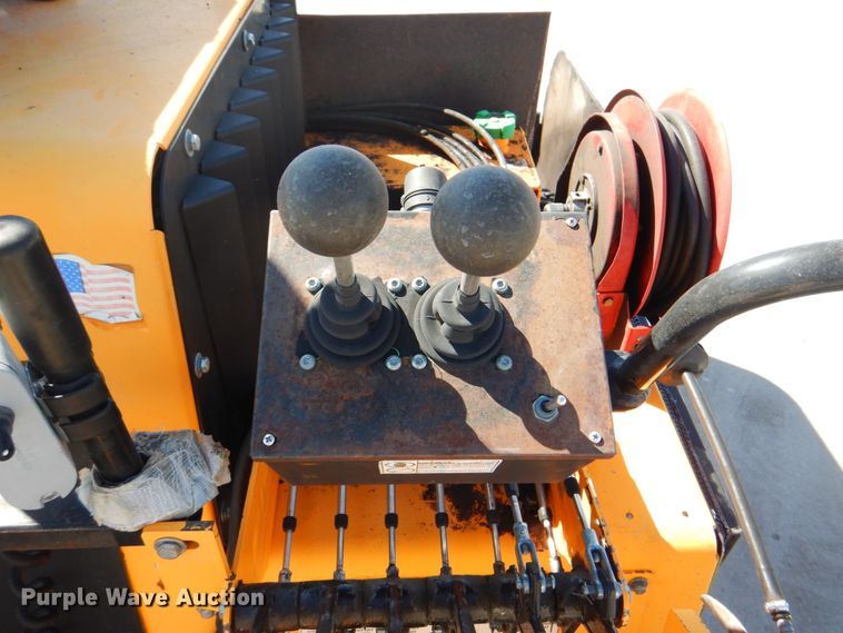 image for item DJ8711 2016 Lee Boy 8510C  paver