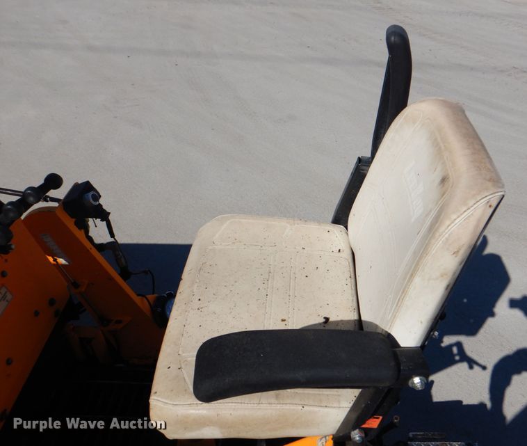 image for item DJ8711 2016 Lee Boy 8510C  paver