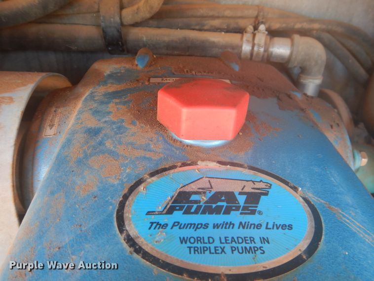 image for item DJ8828 2009 International 7600  hydrovac truck