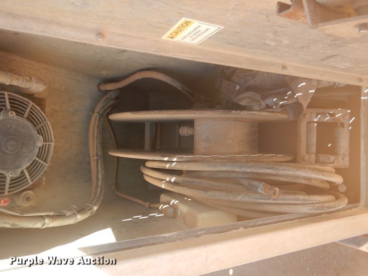 image for item DJ8828 2009 International 7600  hydrovac truck