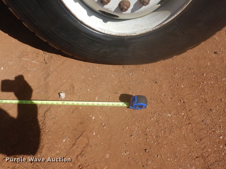 image for item DJ8828 2009 International 7600  hydrovac truck