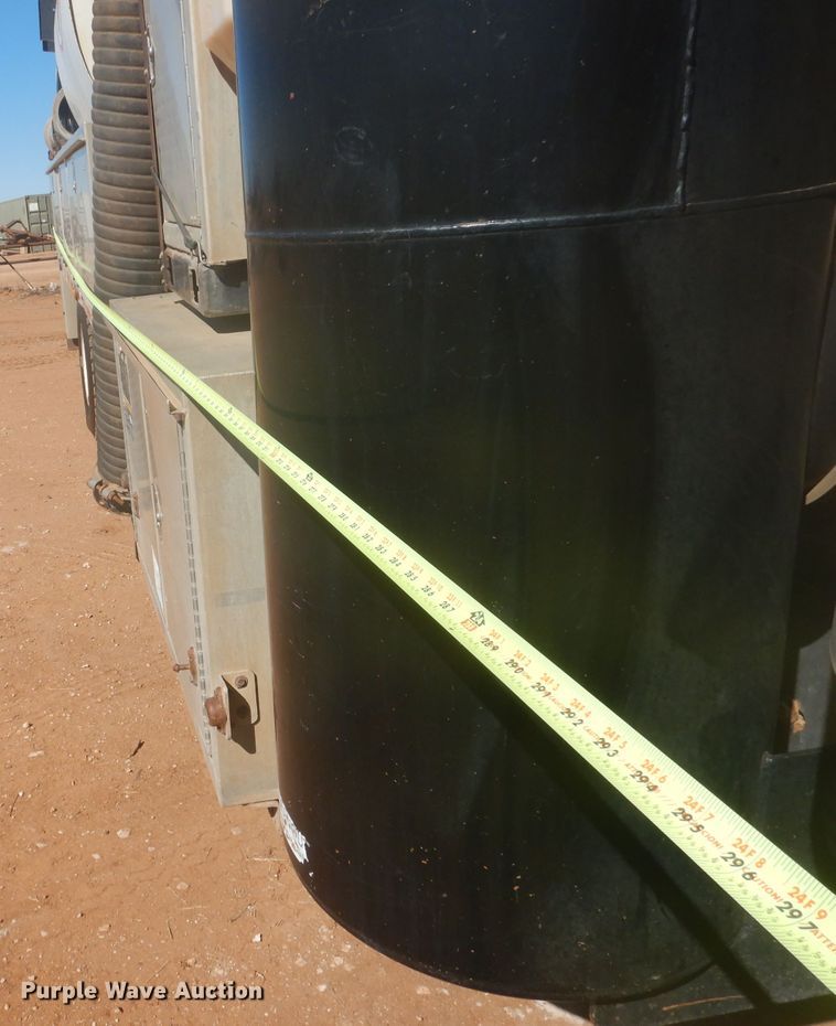 image for item DJ8828 2009 International 7600  hydrovac truck