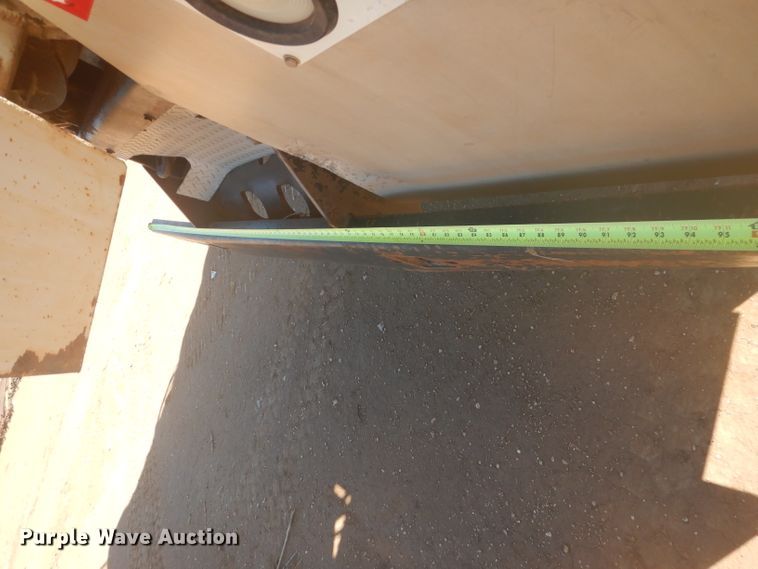 image for item DJ8828 2009 International 7600  hydrovac truck