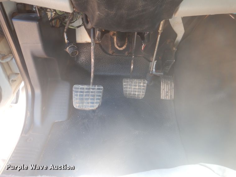 image for item DJ8828 2009 International 7600  hydrovac truck