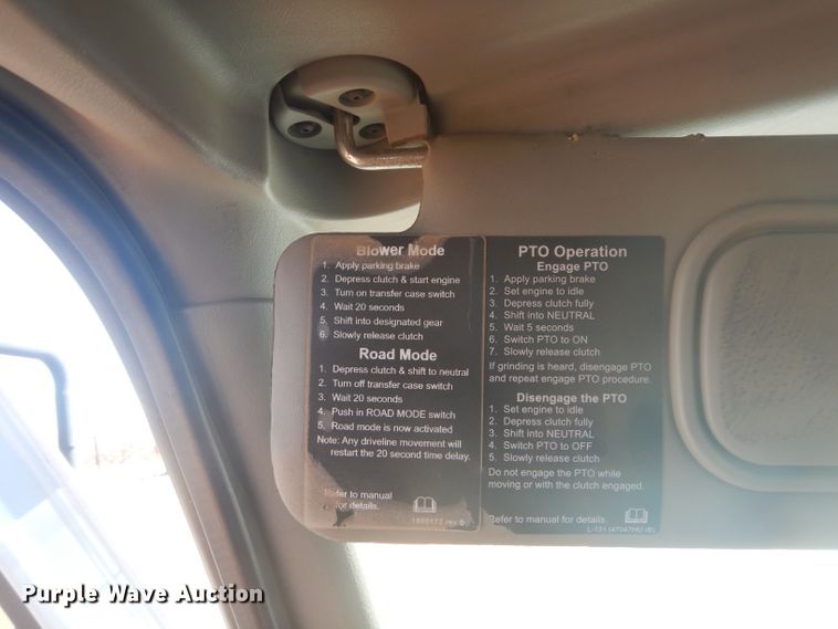 image for item DJ8828 2009 International 7600  hydrovac truck