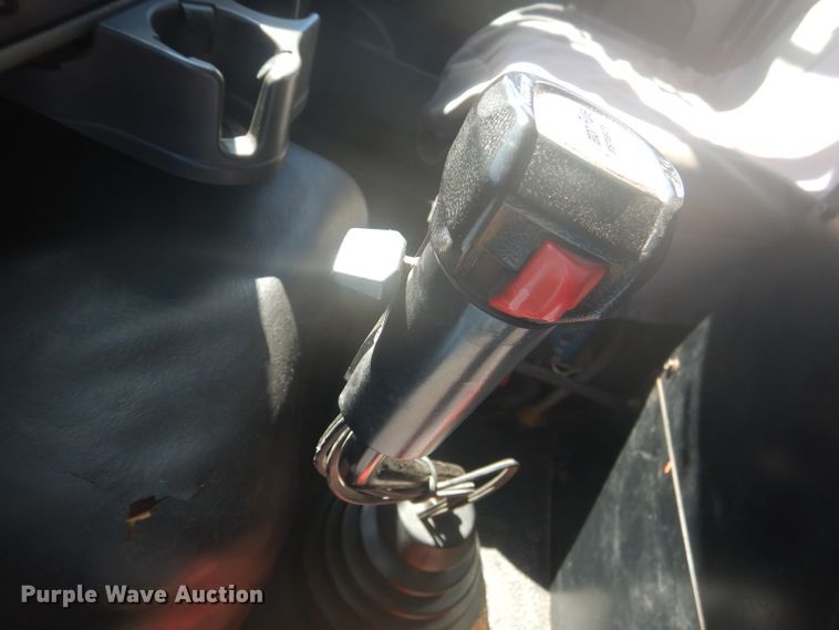 image for item DJ8828 2009 International 7600  hydrovac truck