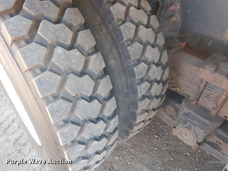 image for item DJ8828 2009 International 7600  hydrovac truck