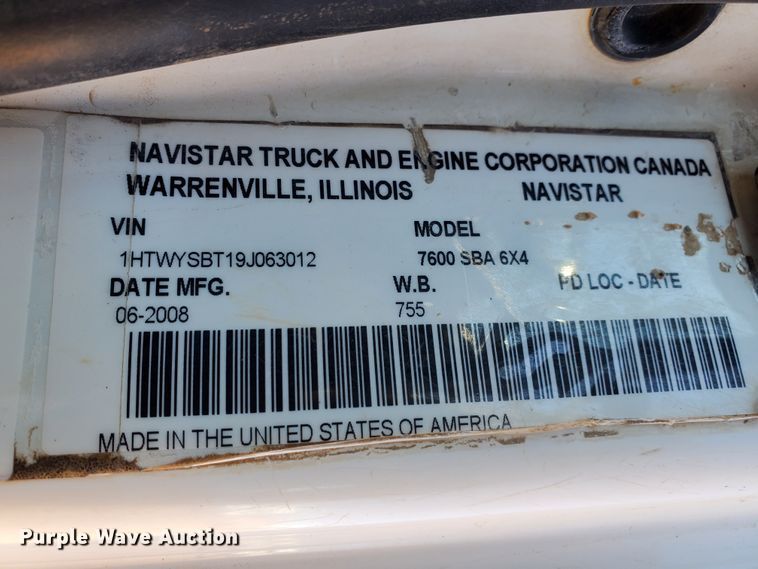 image for item DJ8828 2009 International 7600  hydrovac truck