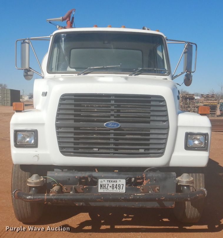 image for item DJ8829 1995 Ford LN8000  water truck