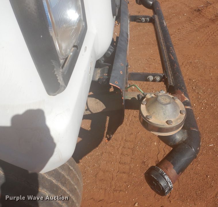 image for item DJ8829 1995 Ford LN8000  water truck