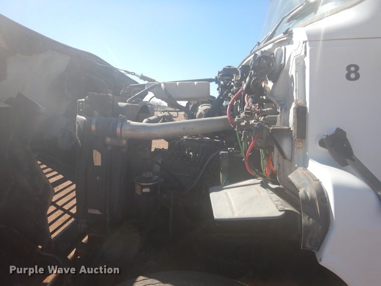 image for item DJ8829 1995 Ford LN8000  water truck