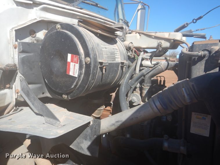 image for item DJ8829 1995 Ford LN8000  water truck