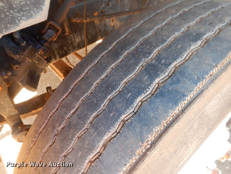 image for item DJ8829 1995 Ford LN8000  water truck