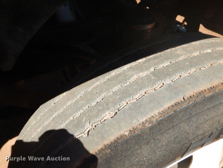 image for item DJ8829 1995 Ford LN8000  water truck