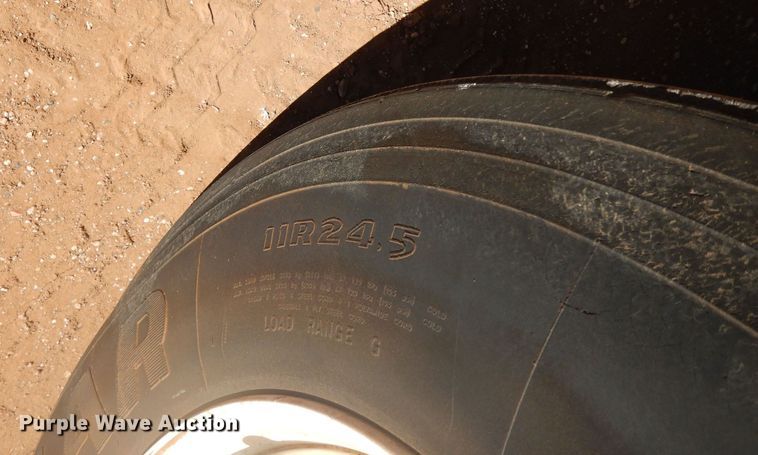 image for item DJ8829 1995 Ford LN8000  water truck