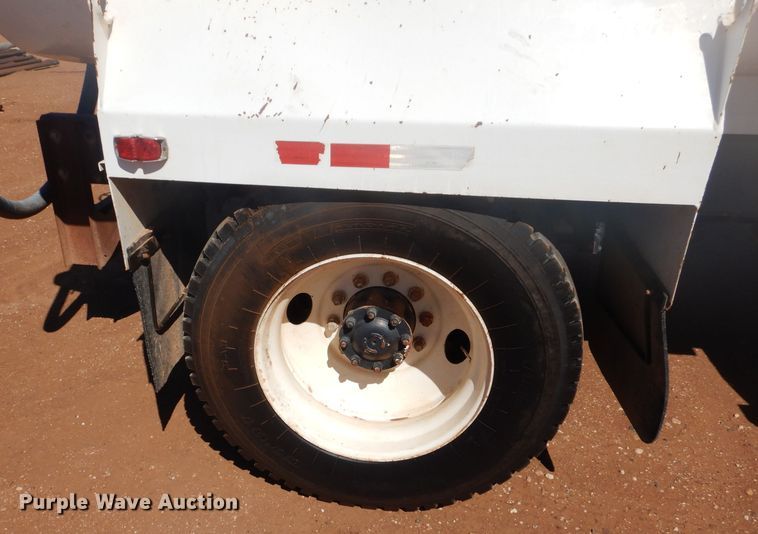 image for item DJ8829 1995 Ford LN8000  water truck