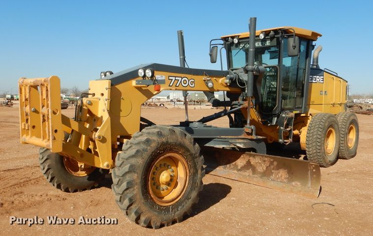 image for item DJ8832 2011 John Deere 770G  motor grader