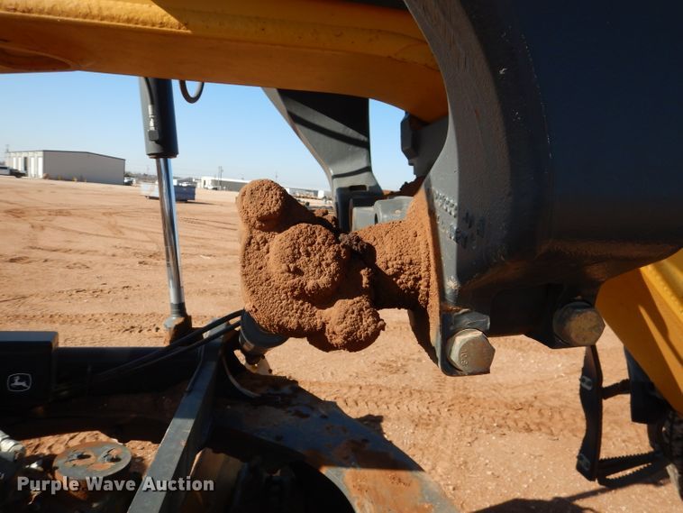 image for item DJ8832 2011 John Deere 770G  motor grader