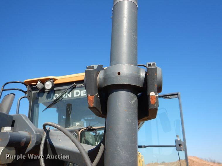 image for item DJ8832 2011 John Deere 770G  motor grader