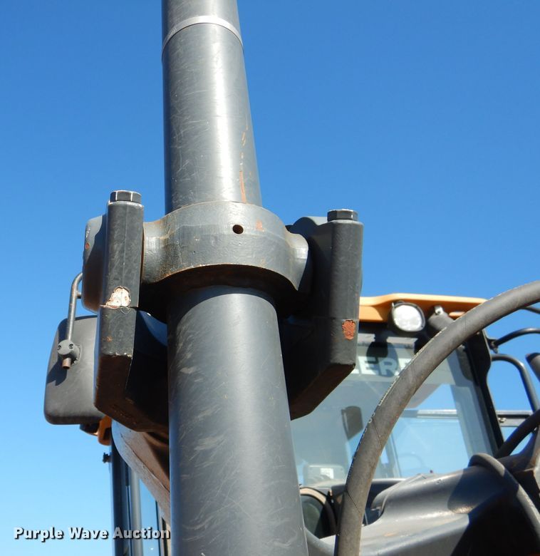 image for item DJ8832 2011 John Deere 770G  motor grader