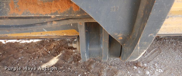 image for item DJ8832 2011 John Deere 770G  motor grader