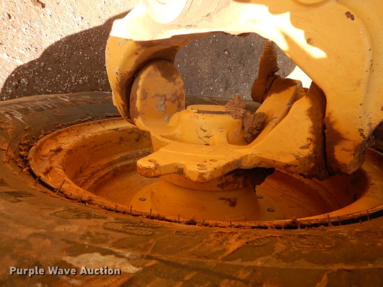 image for item DJ8832 2011 John Deere 770G  motor grader