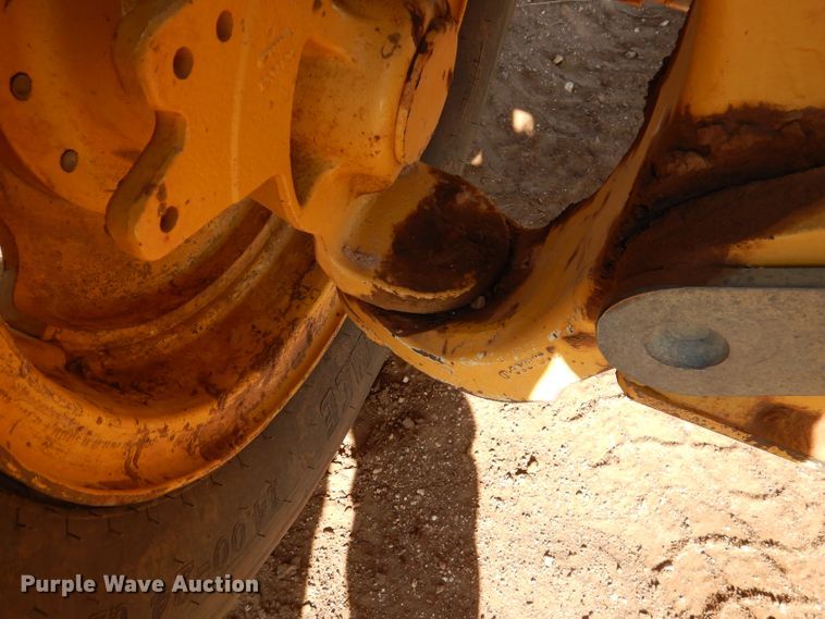 image for item DJ8832 2011 John Deere 770G  motor grader