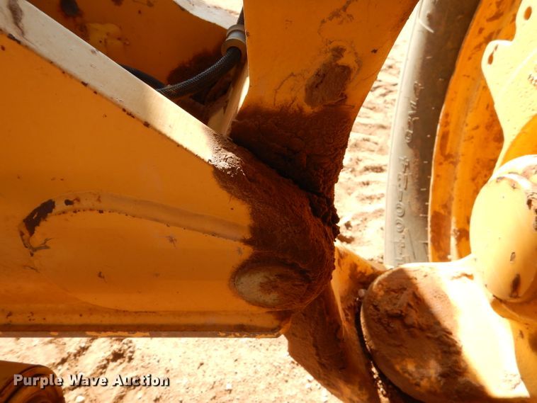 image for item DJ8832 2011 John Deere 770G  motor grader