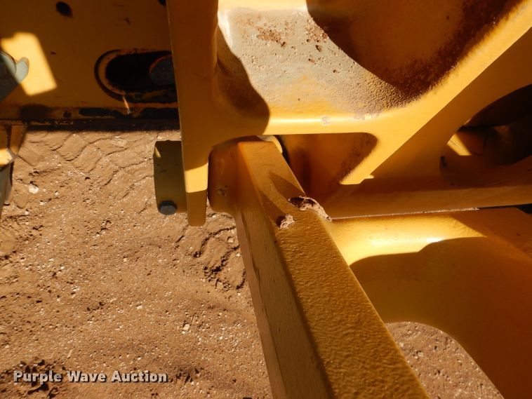 image for item DJ8832 2011 John Deere 770G  motor grader