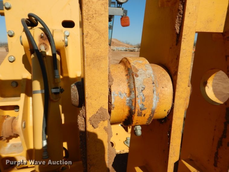 image for item DJ8832 2011 John Deere 770G  motor grader