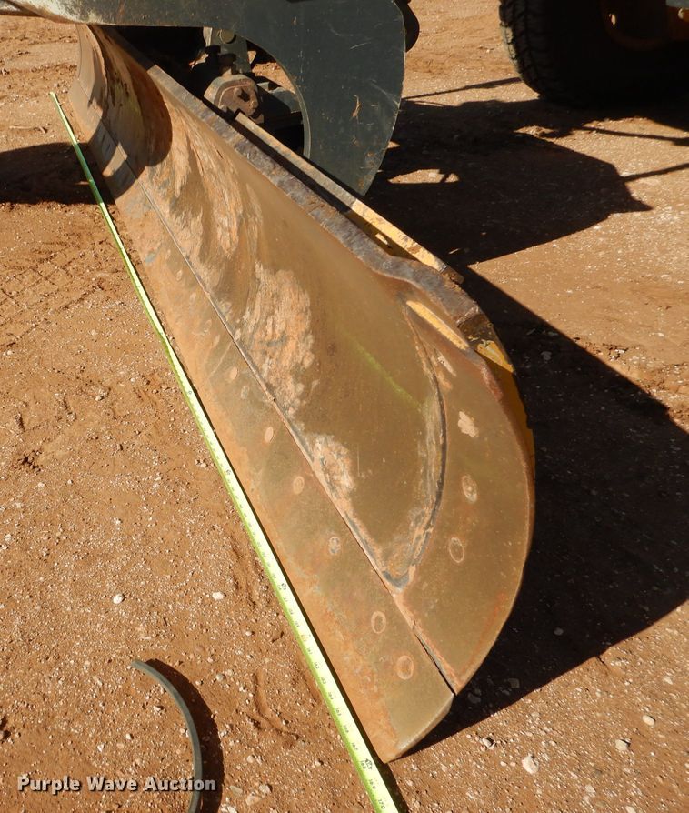 image for item DJ8832 2011 John Deere 770G  motor grader