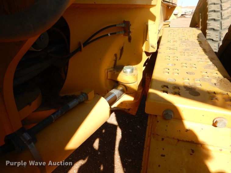 image for item DJ8832 2011 John Deere 770G  motor grader