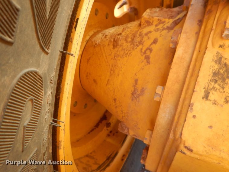 image for item DJ8832 2011 John Deere 770G  motor grader